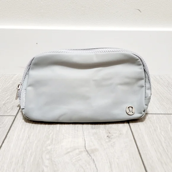 lululemon athletica | Bags | Lululemon Everywhere Belt Bag L  display picture 2